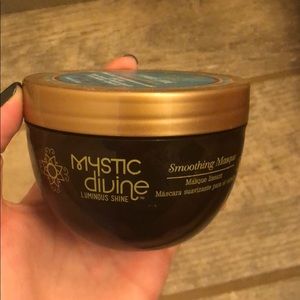 Mystic Divine Smoothing Hair Masque